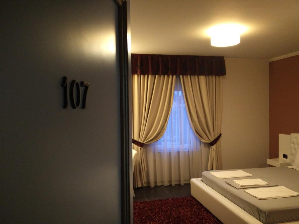 Hotel Mustang Vasqarr المظهر الخارجي الصورة