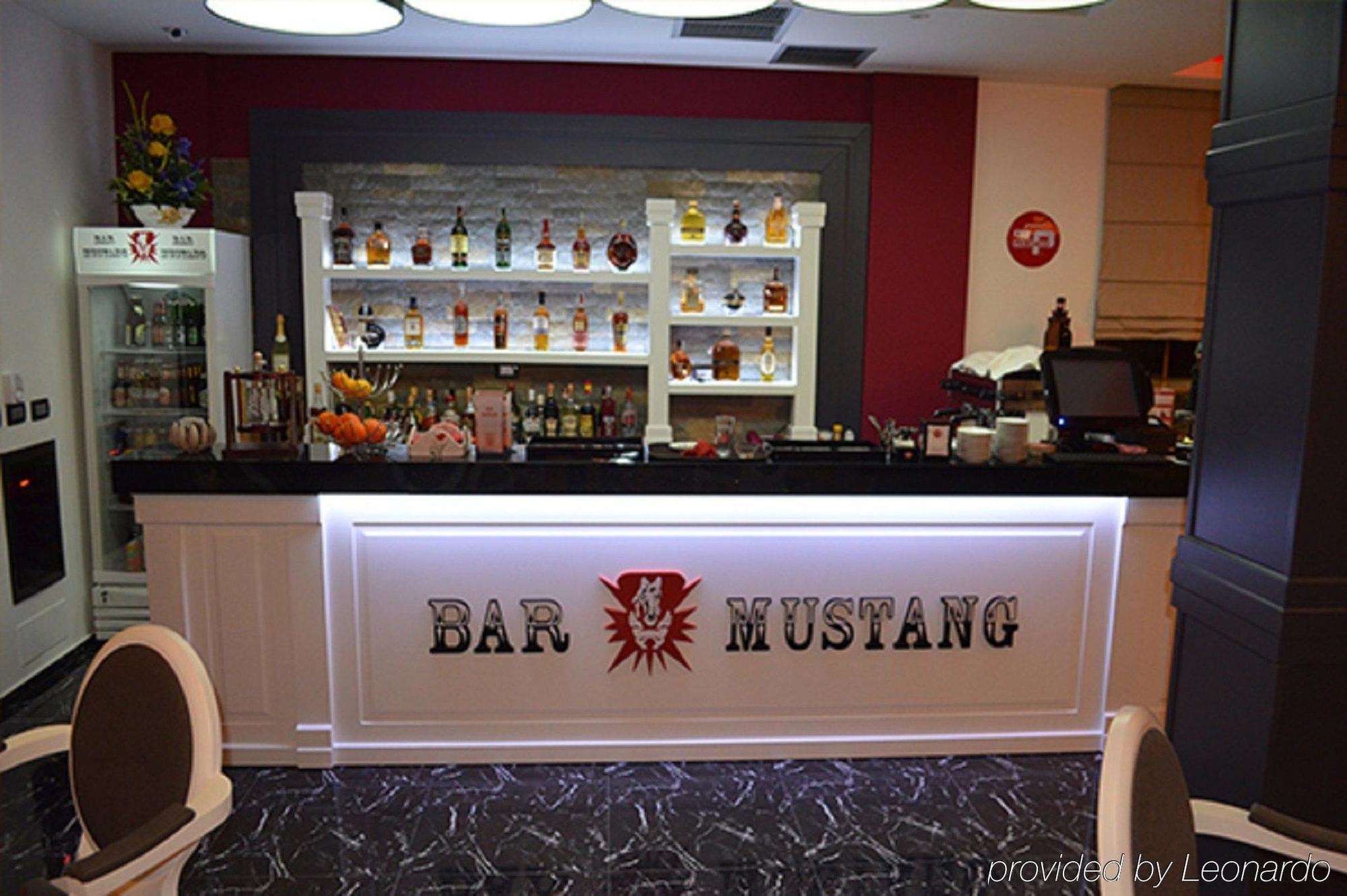 Hotel Mustang Vasqarr المظهر الخارجي الصورة