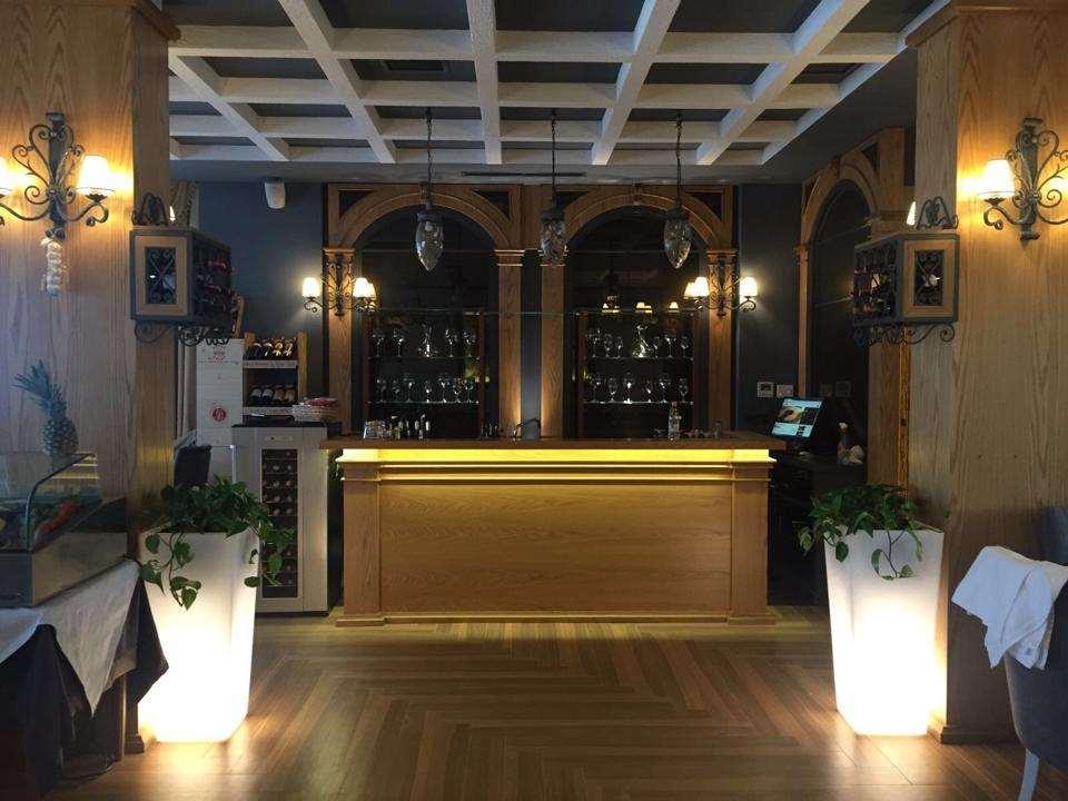 Hotel Mustang Vasqarr المطعم الصورة