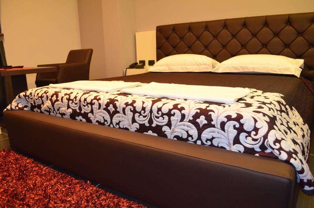 Hotel Mustang Vasqarr الغرفة الصورة